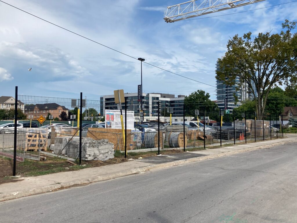 welded wire commercial fencing canada
